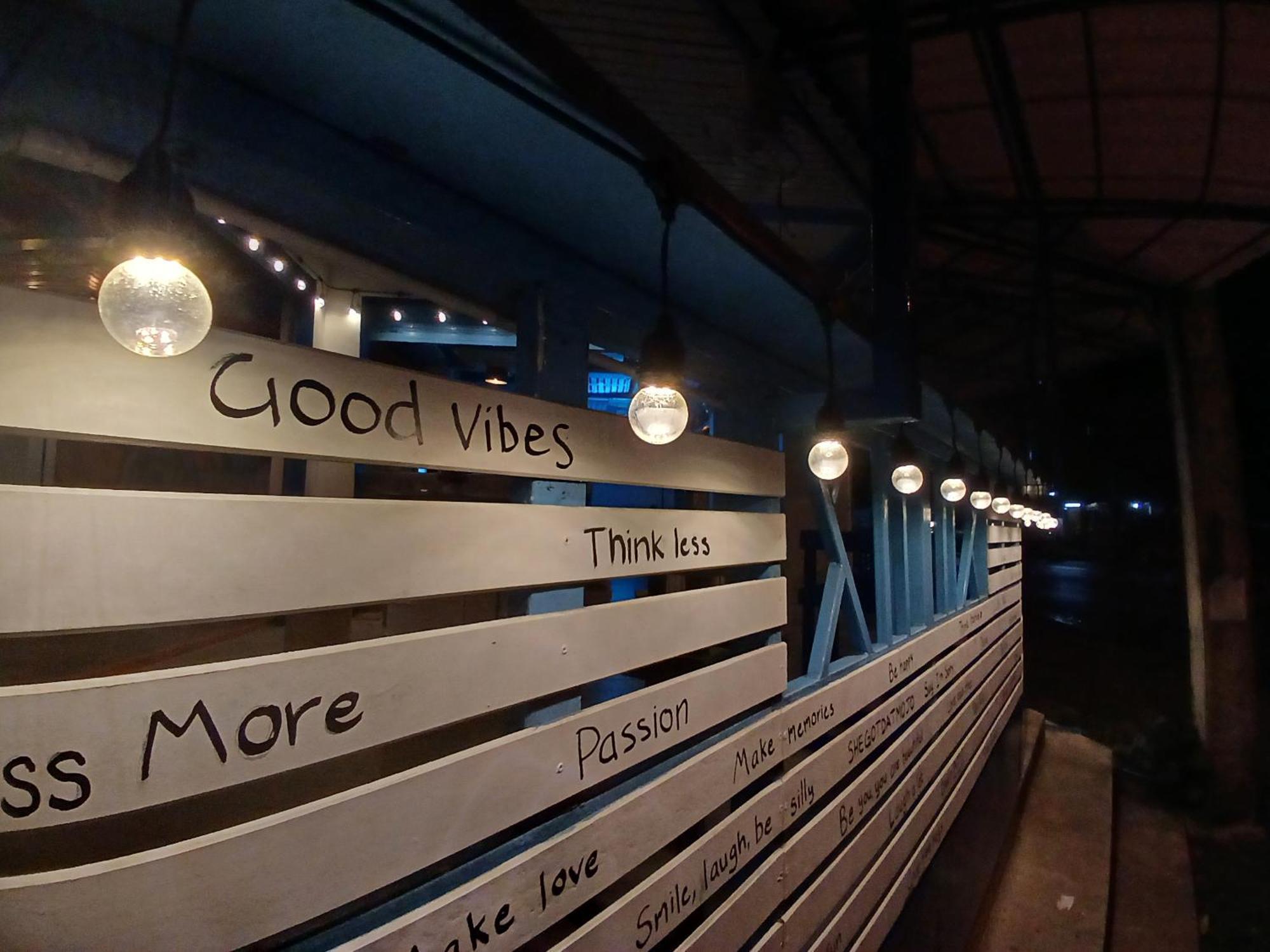 The Hangout Hostel Ao Nang ภายนอก รูปภาพ