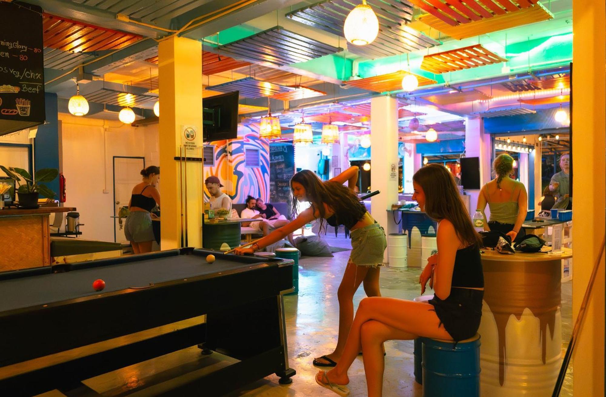 The Hangout Hostel Ao Nang ภายนอก รูปภาพ