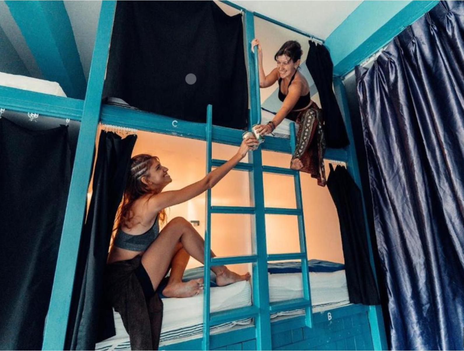 The Hangout Hostel Ao Nang ภายนอก รูปภาพ